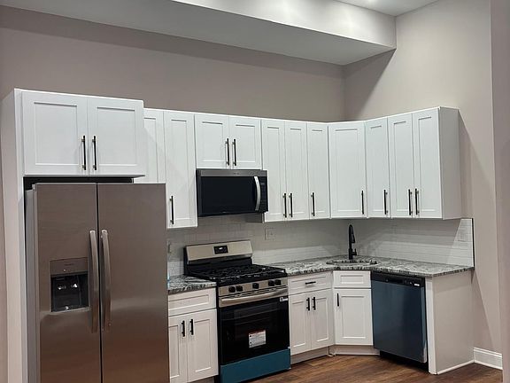 4th image of 1919 McCulloh St #4