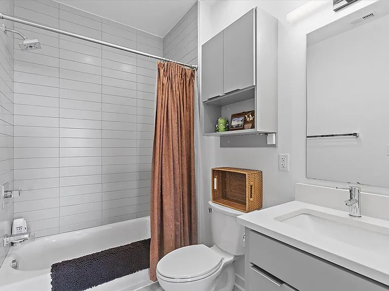 411 Fairpoint St #202 — Photo 18