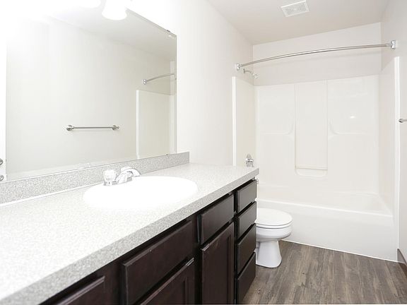 4th image of 5910 Bayberry Farms Dr SW APT 1