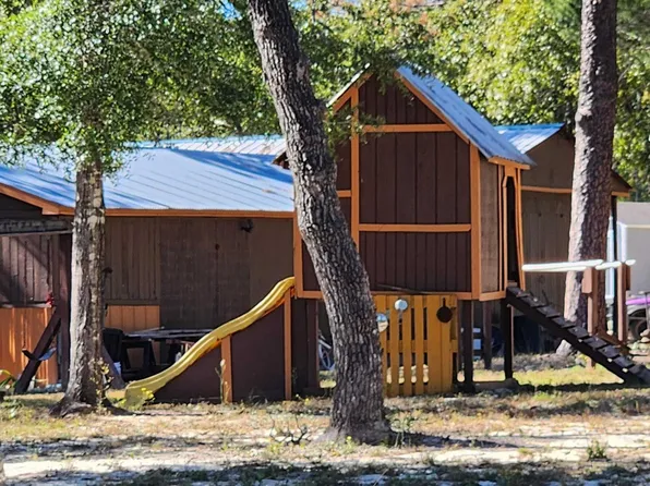 994 Osage Dr, Defuniak Springs, FL 32433