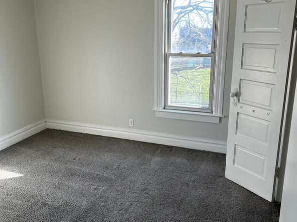 19 E James St #3