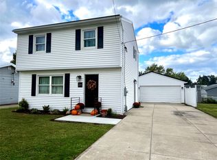 2214 Woodlawn Ave, Erie, PA 16510