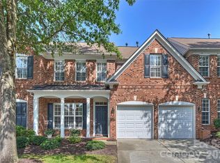 8033 Oratorio Pl, Charlotte, NC 28270