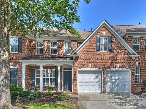 8033 Oratorio Pl, Charlotte, NC 28270