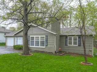 7703 Mission Rd, Prairie Village, KS 66208
