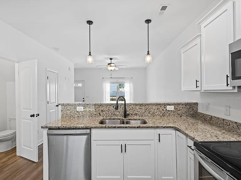 4 Catalina Cir #4 — Photo 11