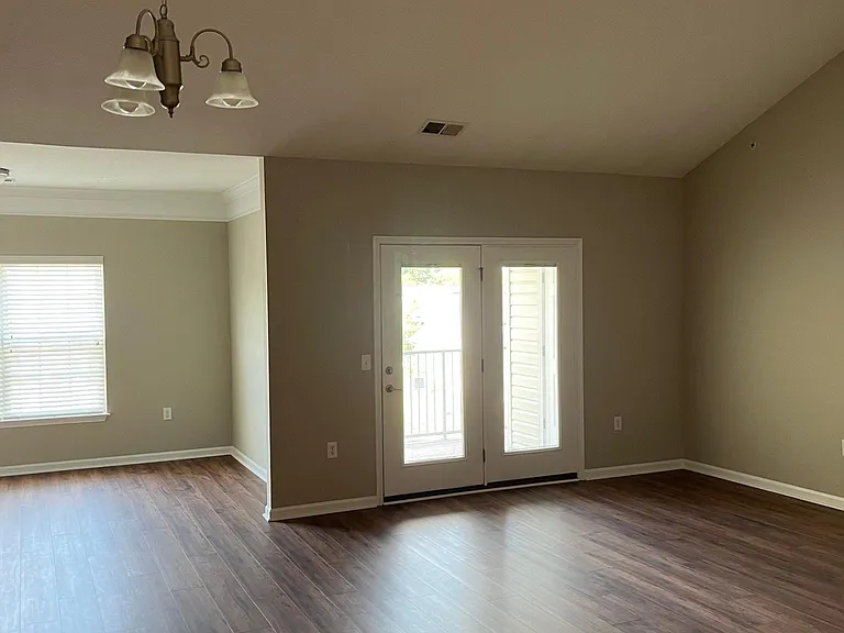 6815 Hanesbrook Cir #302 — Photo 7
