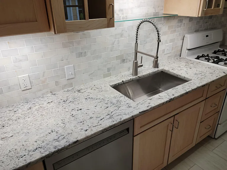 1004 E Dayton St #6 — Photo 11
