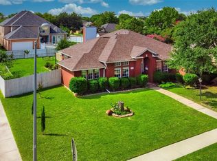 2903 Olympia Dr, Grand Prairie, TX 75052
