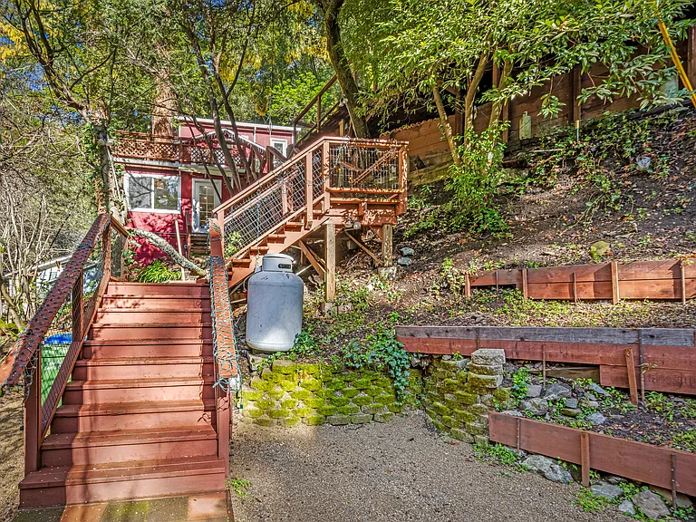 19495 Beardsley Rd — Photo 43