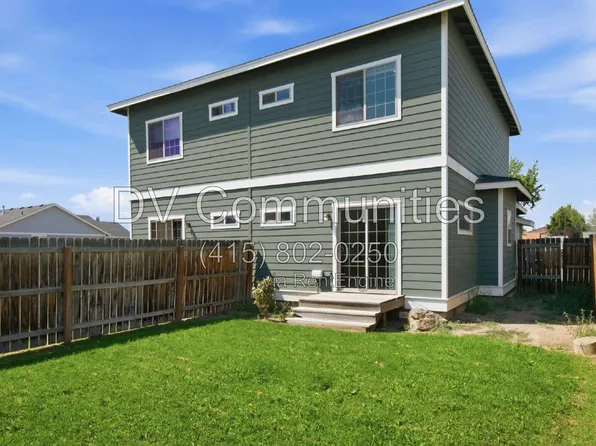 1413 SW 27th St, Redmond, OR 97756