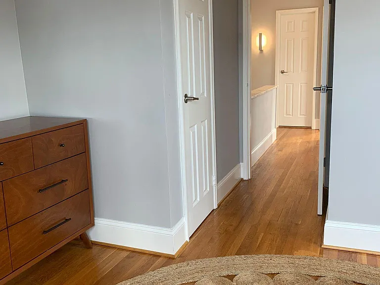 523 Ingraham St NE — Photo 12