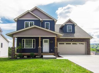 190 Suffolk Dr, Rockingham, VA 22802