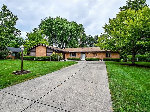 2nd image of 311 S Village Dr