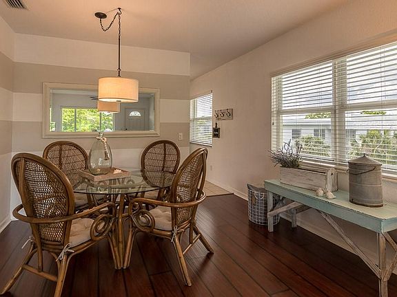 4th image of 2459 Columbia Dr APT 83