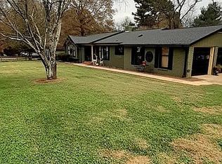 402 Beverly Dr, Statesville, NC 28625