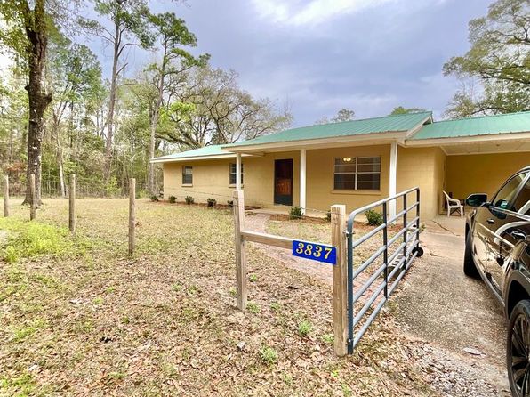 3837 Pine Log Rd, Chipley, FL 32428