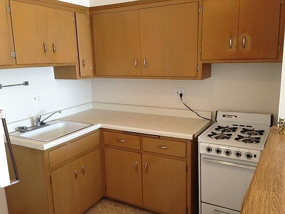 3rd image of 8011 W Lincoln Ave