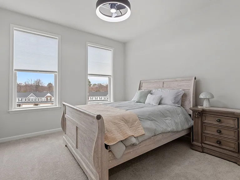 642 Brookwood Glen Ter #B — Photo 24