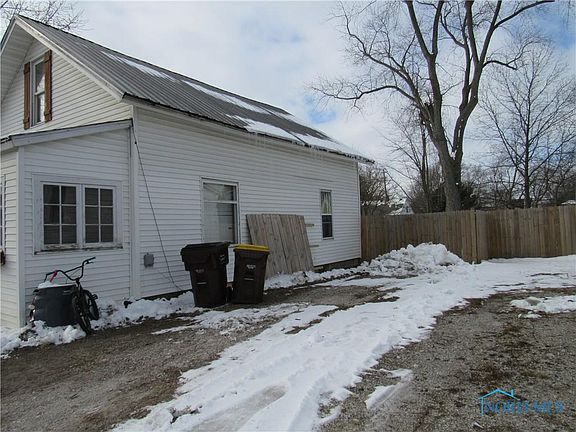 2nd image of 519 S Pleasant St