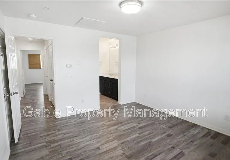 14854 Nordhoff St — Photo 15