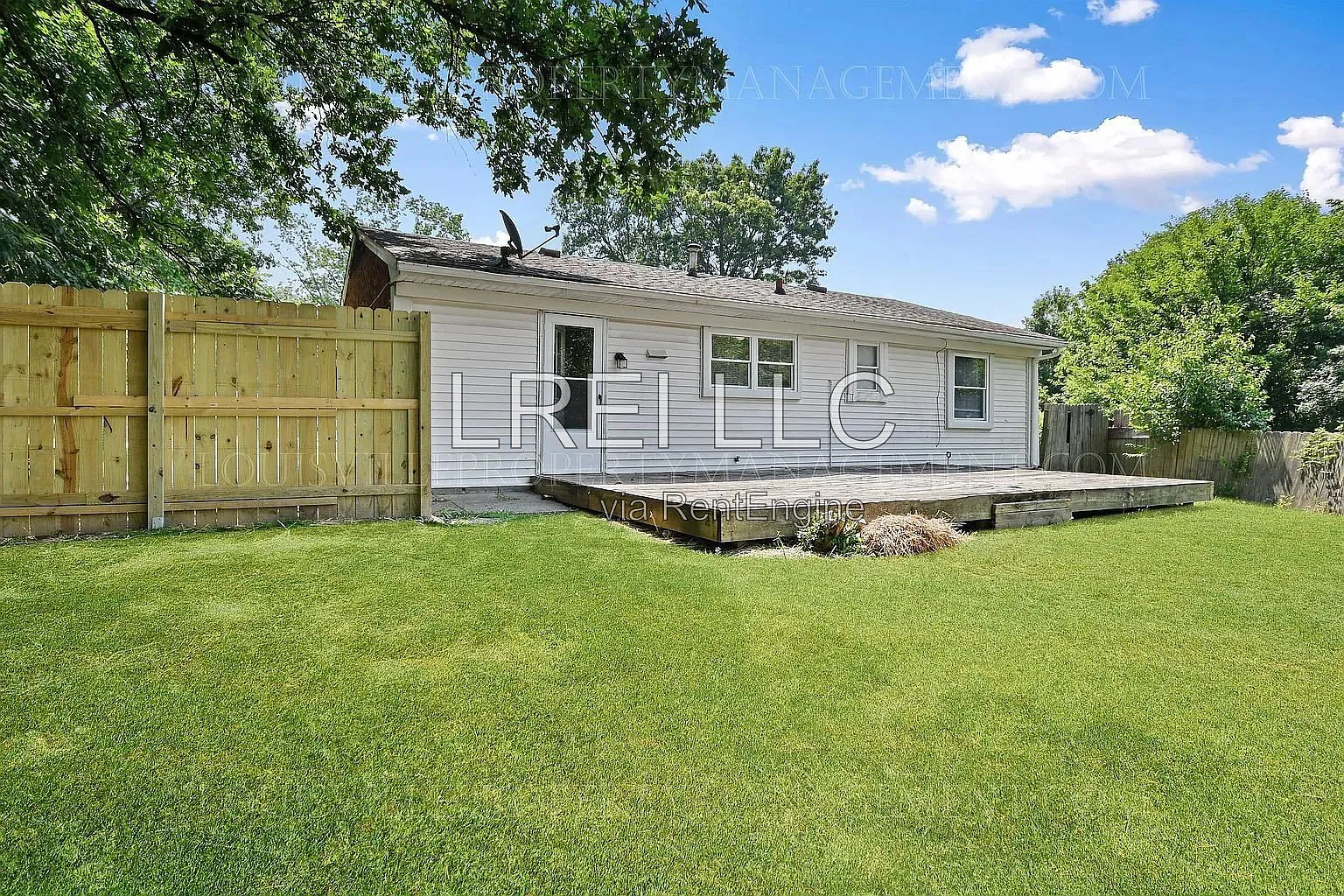 3 bed, 1.0 bath, 1039 sqft, $1,395 — Photo 3