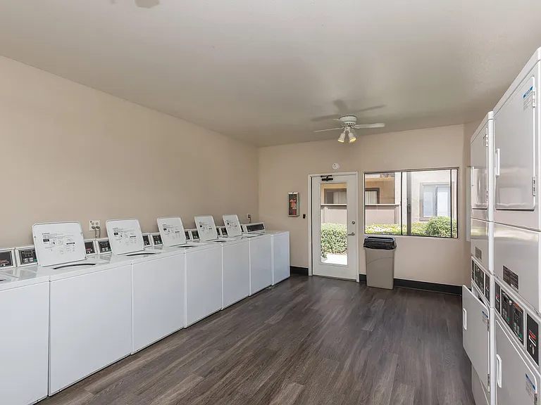 Park Centre Apartment Homes — Photo 20