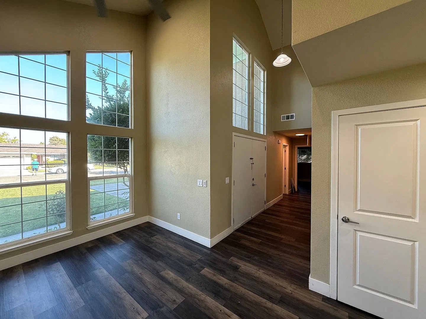 Nicely updated home in established Turlock neighborhood! — Photo 3