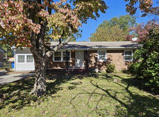 687 Wiltshire Rd, Fayetteville, NC 28314