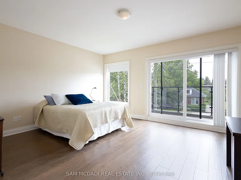 35A Broadview Ave — Photo 21