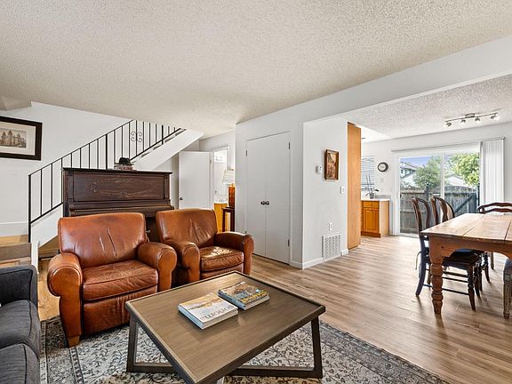 5th image of 1720 Oldfield Way