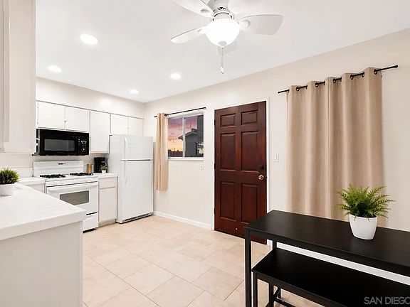 3rd image of 4875 Cole St Unit 61