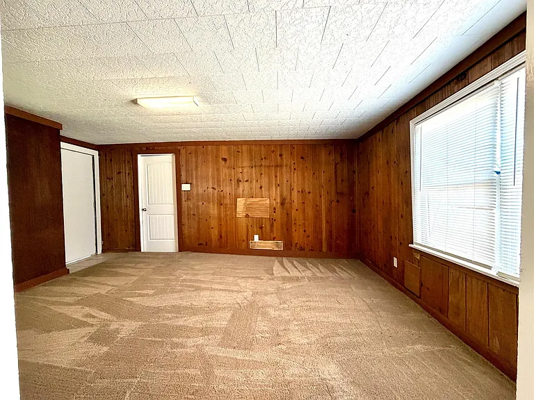 7120 Goforth St — Photo 10