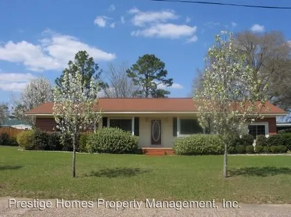 202 Deerfield Dr, Enterprise, AL 36330