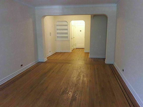 4th image of 70-11 108th St #1E