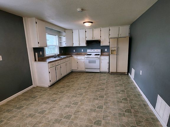 3rd image of 2101 S 7th St
