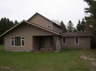 N Houghton Ave, Manistique, MI 49854