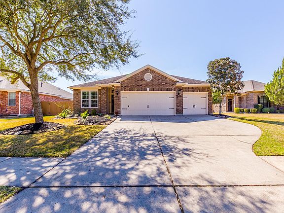 2nd image of 951 Umbria Ln
