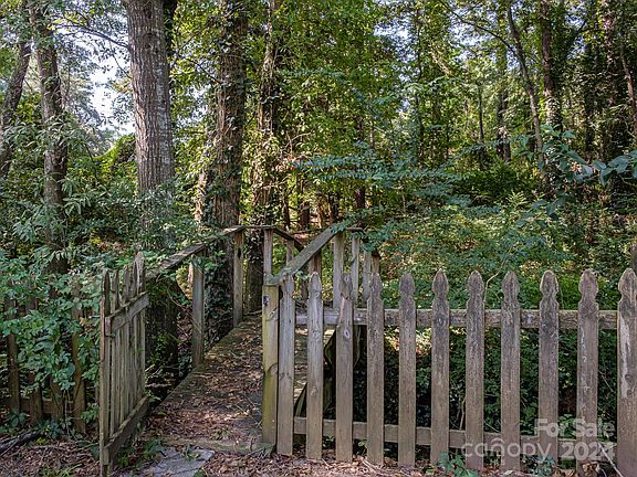 3rd image of 7229 Connan Ln