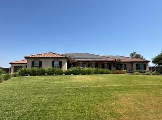 13390 E Falcon Meadow Ln, Clovis, CA