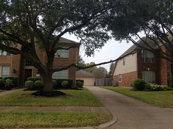 3rd image of 23014 Palm Trail Dr