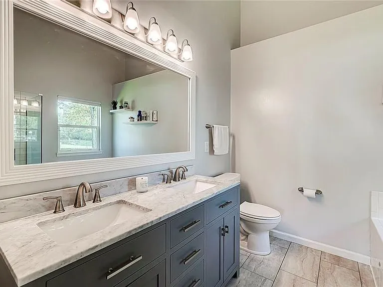 6265 Saddletree Dr — Photo 8