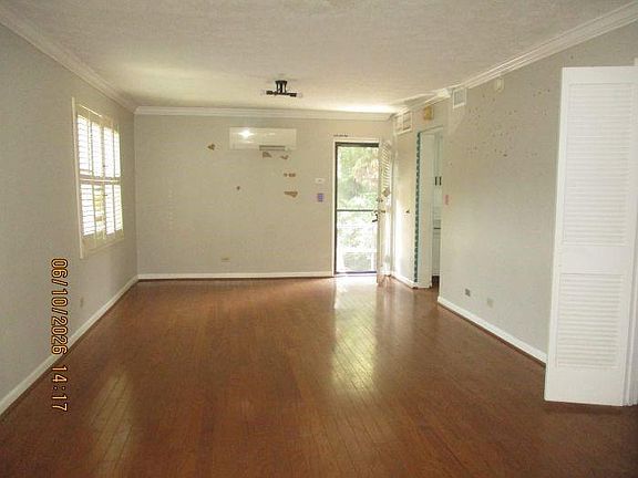 4th image of 4060 Haverhill Dr NE APT A