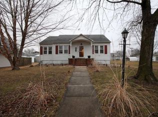1012 N 7th St, Vandalia, IL 62471