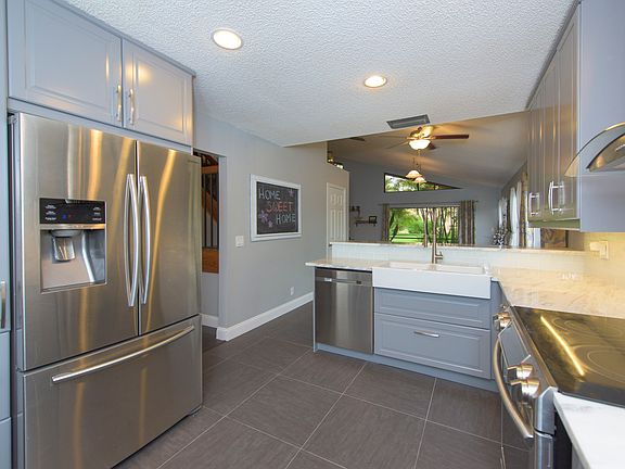 5th image of 5951 NW 52nd St