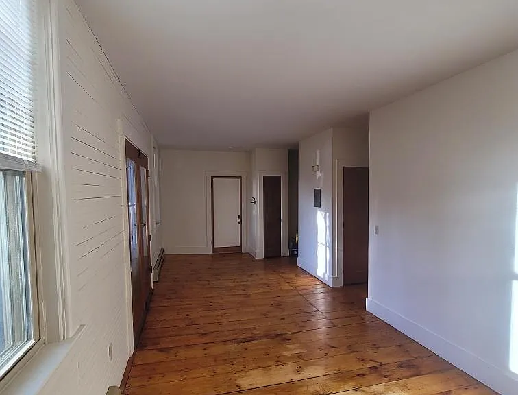 14 Main St #10 — Photo 7