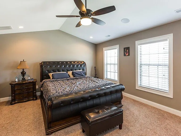 3218 Beaumont Centre Cir — Photo 14