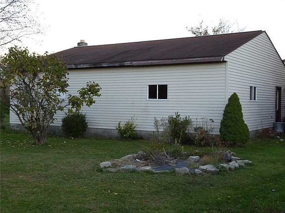 3rd image of 625 Green St
