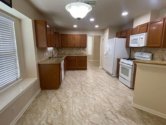 3rd image of 15402 Forest Creek Farms Dr