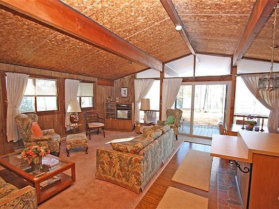 2nd image of 8 Creek Cv